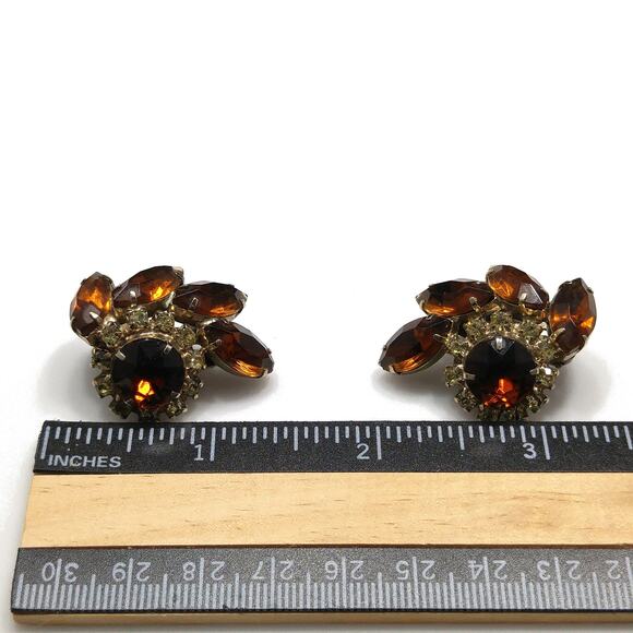 Vintage Topaz Rhinestone Clip Earrings, Gold Plated, 1950s Vintage Jewelry - Picture 3 of 10